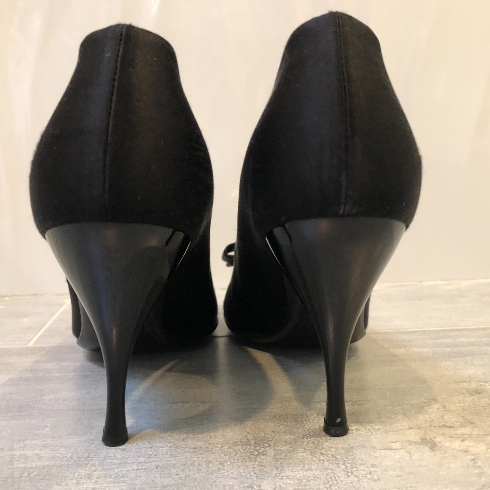 Salvatore Ferragamo Carla Fabric Pumps - Picture 4 of 7